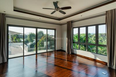 BAN22551: Majestic Lakeside Villa with Rooftop Oasis and Waterfall Pool in Bang Tao’s Hidden Paradise. 照片 #37
