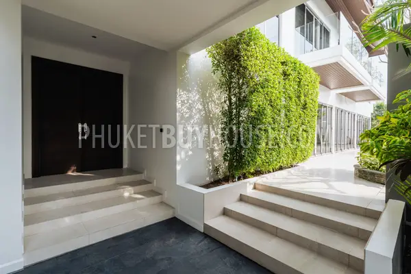 BAN22551: Majestic Lakeside Villa with Rooftop Oasis and Waterfall Pool in Bang Tao’s Hidden Paradise. Photo #11