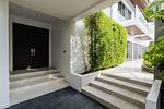BAN22551: Majestic Lakeside Villa with Rooftop Oasis and Waterfall Pool in Bang Tao’s Hidden Paradise. Thumbnail #11