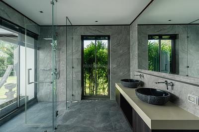 BAN22551: Majestic Lakeside Villa with Rooftop Oasis and Waterfall Pool in Bang Tao’s Hidden Paradise. 照片 #35