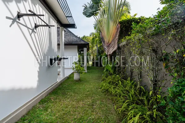 BAN22551: Majestic Lakeside Villa with Rooftop Oasis and Waterfall Pool in Bang Tao’s Hidden Paradise. Photo #9