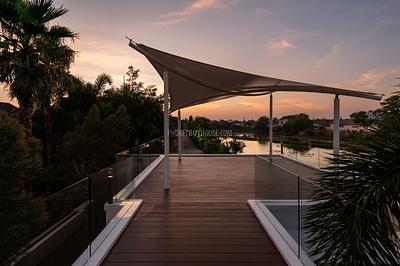 BAN22551: Majestic Lakeside Villa with Rooftop Oasis and Waterfall Pool in Bang Tao’s Hidden Paradise. 照片 #40
