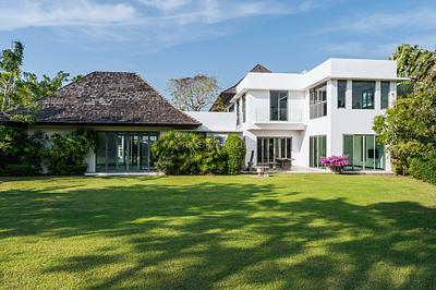 BAN22551: Majestic Lakeside Villa with Rooftop Oasis and Waterfall Pool in Bang Tao’s Hidden Paradise. 照片 #1