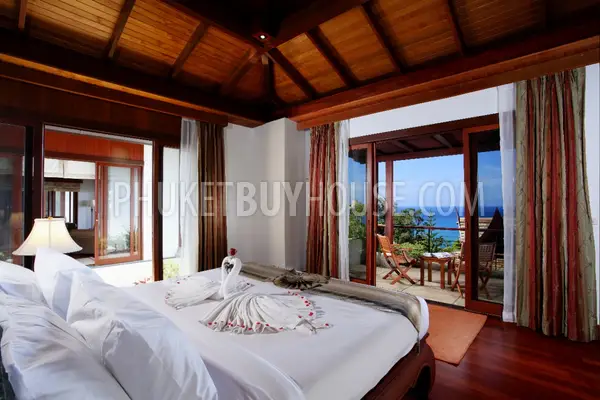 SUR6747: Villa with Panoramic Sea View in Surin. Photo #35