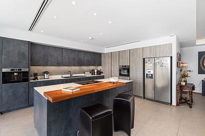 LAG22563: Magnificent 3-Bedroom Beachfront Apartment with Ocean Views and Private Pool. Photo #8