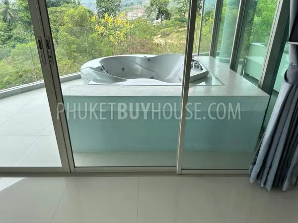 KAR7262: Seaview Apartment with Jacuzzi in Karon. Photo #12