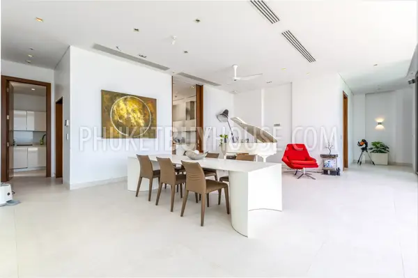 NAT22570: Breathtaking Oceanfront Penthouse with Panoramic Sunset Views. Photo #9
