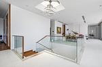 NAT22570: Breathtaking Oceanfront Penthouse with Panoramic Sunset Views. Thumbnail #14