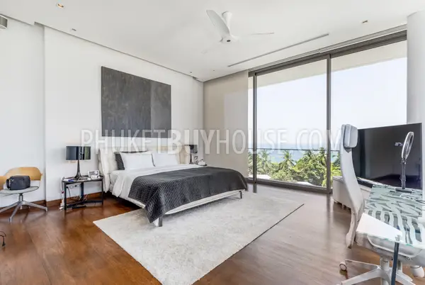 NAT22570: Breathtaking Oceanfront Penthouse with Panoramic Sunset Views. Photo #19
