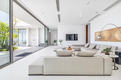 NAT22570: Breathtaking Oceanfront Penthouse with Panoramic Sunset Views. Photo #5