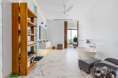 NAT22570: Breathtaking Oceanfront Penthouse with Panoramic Sunset Views. Photo #31