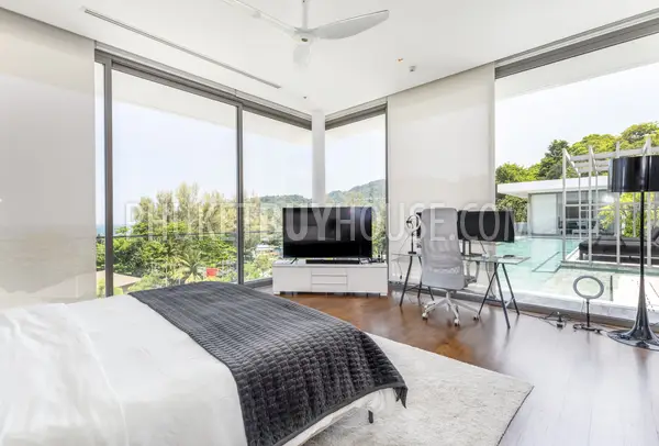 NAT22570: Breathtaking Oceanfront Penthouse with Panoramic Sunset Views. Photo #18