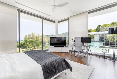 NAT22570: Breathtaking Oceanfront Penthouse with Panoramic Sunset Views. Photo #18