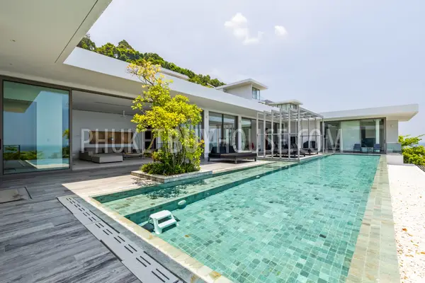 NAT22570: Breathtaking Oceanfront Penthouse with Panoramic Sunset Views. Photo #1