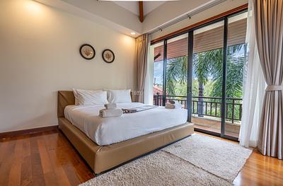 LAG22572: 4-Bedroom Villa with Golf View and Prime Location in Phuket. Photo #29