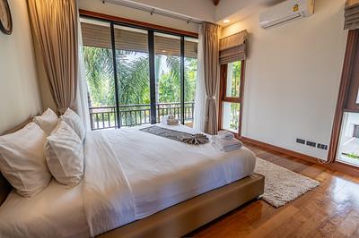 LAG22572: 4-Bedroom Villa with Golf View and Prime Location in Phuket. Photo #27