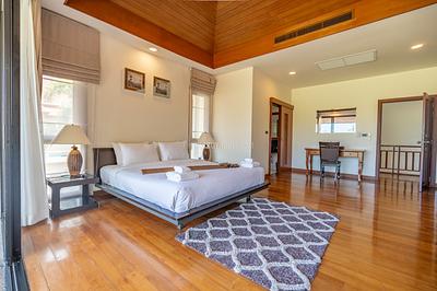 LAG22572: 4-Bedroom Villa with Golf View and Prime Location in Phuket. Photo #31