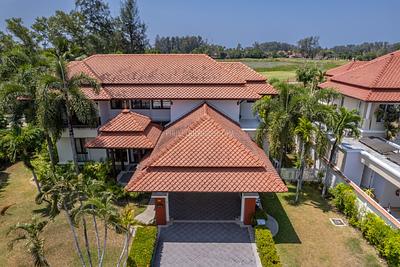 LAG22572: 4-Bedroom Villa with Golf View and Prime Location in Phuket. Photo #58