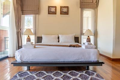 LAG22572: 4-Bedroom Villa with Golf View and Prime Location in Phuket. Photo #49