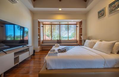LAG22572: 4-Bedroom Villa with Golf View and Prime Location in Phuket. Photo #48