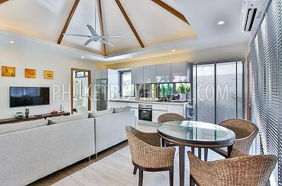 RAW22576: Tropical Pool Villas in a Quiet Gated Community, Rawai District. Photo #13