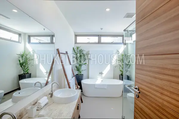 RAW22576: Tropical Pool Villas in a Quiet Gated Community, Rawai District. Photo #16