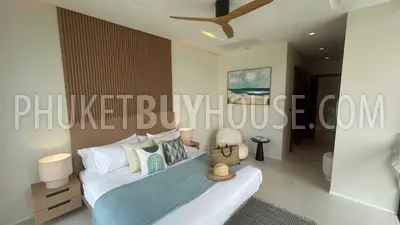 BAN22019: Oriental-Style 3 Bedroom Pool Villa For Sale Right on Bangtao Beach Road. Fotoğraf #9