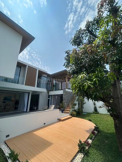 BAN22019: Oriental-Style 3 Bedroom Pool Villa For Sale Right on Bangtao Beach Road. Photo #33