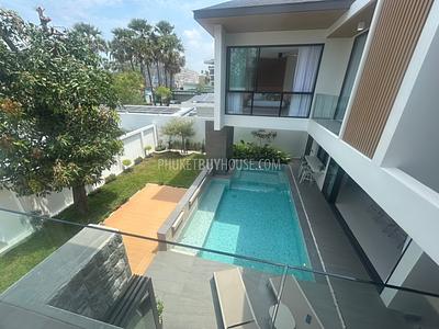 BAN22019: Oriental-Style 3 Bedroom Pool Villa For Sale Right on Bangtao Beach Road. 照片 #28