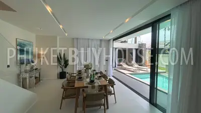 BAN22019: Oriental-Style 3 Bedroom Pool Villa For Sale Right on Bangtao Beach Road. Fotoğraf #7