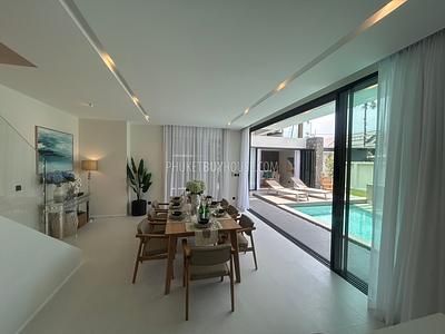 BAN22019: Oriental-Style 3 Bedroom Pool Villa For Sale Right on Bangtao Beach Road. Photo #7