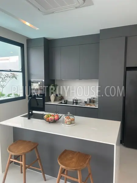 BAN22019: Oriental-Style 3 Bedroom Pool Villa For Sale Right on Bangtao Beach Road. 照片 #10