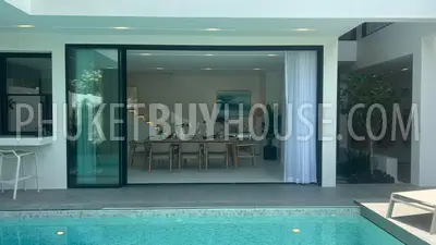 BAN22019: Oriental-Style 3 Bedroom Pool Villa For Sale Right on Bangtao Beach Road. Fotoğraf #31