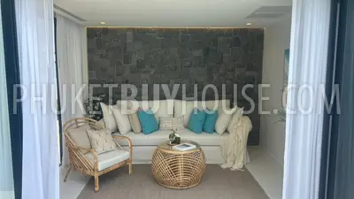 BAN22019: Oriental-Style 3 Bedroom Pool Villa For Sale Right on Bangtao Beach Road. Fotoğraf #8