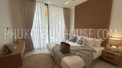 BAN22019: Oriental-Style 3 Bedroom Pool Villa For Sale Right on Bangtao Beach Road. Fotoğraf #14