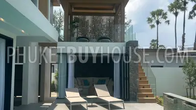 BAN22019: Oriental-Style 3 Bedroom Pool Villa For Sale Right on Bangtao Beach Road. Fotoğraf #34