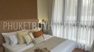 BAN22019: Oriental-Style 3 Bedroom Pool Villa For Sale Right on Bangtao Beach Road. Fotoğraf #16