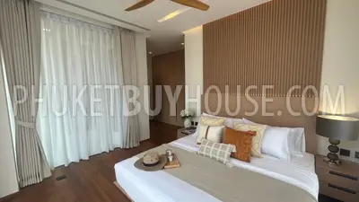 BAN22019: Oriental-Style 3 Bedroom Pool Villa For Sale Right on Bangtao Beach Road. Fotoğraf #17