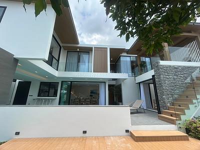 BAN22019: Oriental-Style 3 Bedroom Pool Villa For Sale Right on Bangtao Beach Road. Photo #30