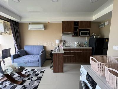 NAI7287: Clean and Bright 1-Bedroom Apartment in Nai Harn. Photo #2