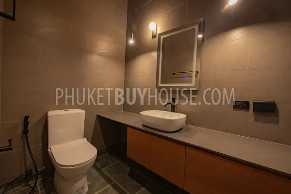 LAG22588: Architect-Designed Tropical Villa on Golf Course with Sustainable Features. Photo #46