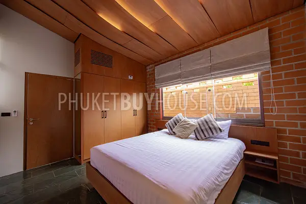 LAG22588: Architect-Designed Tropical Villa on Golf Course with Sustainable Features. Photo #39