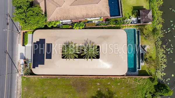 LAG22588: Architect-Designed Tropical Villa on Golf Course with Sustainable Features. Photo #13