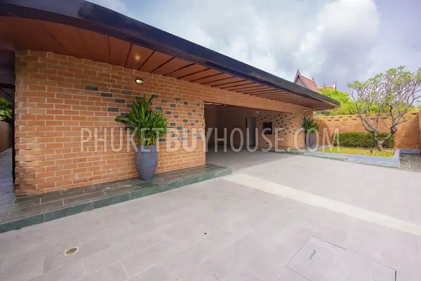 LAG22588: Architect-Designed Tropical Villa on Golf Course with Sustainable Features. Photo #59