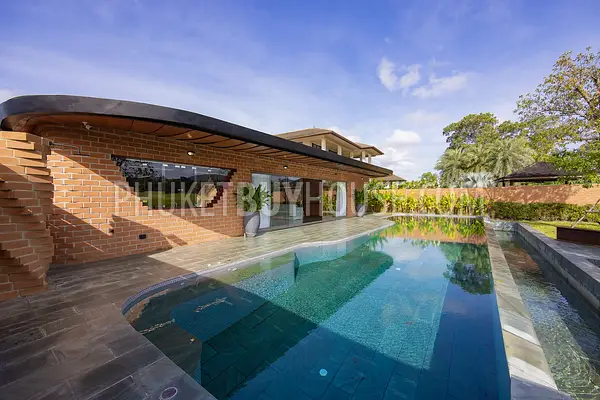LAG22588: Architect-Designed Tropical Villa on Golf Course with Sustainable Features. Photo #49