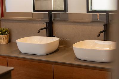 LAG22588: Architect-Designed Tropical Villa on Golf Course with Sustainable Features. 照片 #42