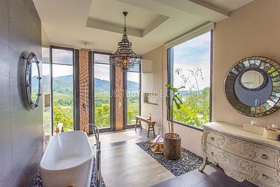 CHE7294: Luxurious Two Storey Villa Among Green Hills in Cherng Talay. Photo #34