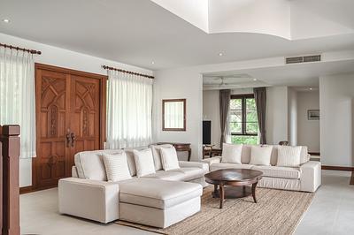 LAG22602: Spacious 4-Bedroom Villa in a 5-Star Resort Near Bang Tao Beach For Rent. 照片 #10