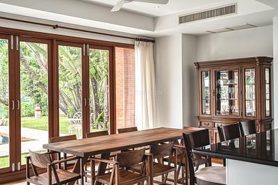 LAG22602: Spacious 4-Bedroom Villa in a 5-Star Resort Near Bang Tao Beach For Rent. 照片 #36