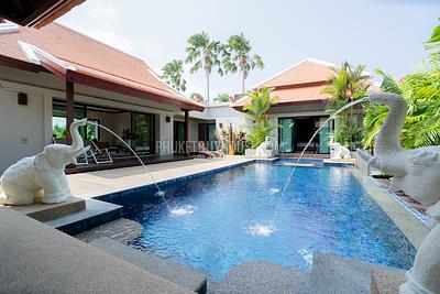 NAI7311: Four Bedroom Pool Villa in Nai Harn. Photo #18